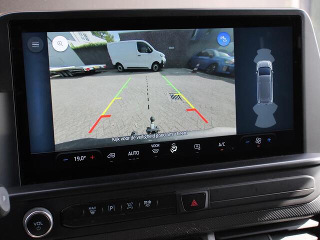 Ford TRANSIT CUSTOM 300 2.0 TDCI L2H1 Automaat Trend Nieuw Model Automaat | Navigatie | Climate Control | Parkeersensoren | Camera | Lichtmetalen Velgen | Bumpers in kleur | Digitale Cockpit