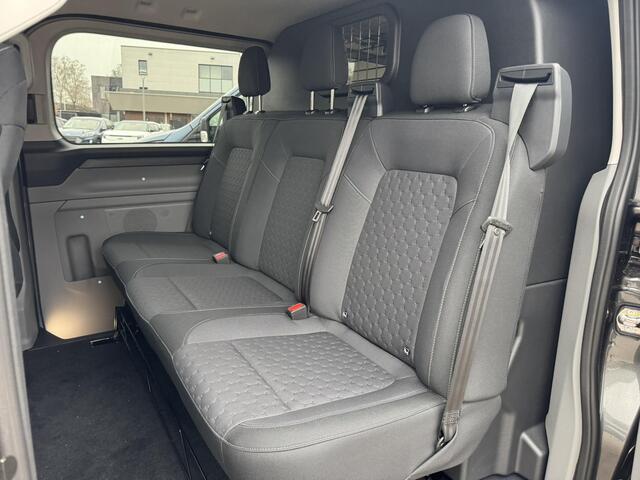 Ford TRANSIT CUSTOM 320 2.5 PHEV L2H1 Limited DC | Dubbele cabine | Adaptive Cruise Control | Groot middenconsole | 8-weg verstelbare & verwarmbare passagiersstoel | 13 polige trekhaak | 17 inch lichtmetalen velgen | Verwarmbaar stuurwiel | Draadloos opladen | Adaptieve LED 