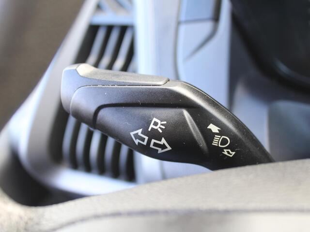 Ford TRANSIT CUSTOM 290 2.0 TDCI L2H1 Economy Edition | Meeneemprijs! | Trekhaak | Dubbele cabine | Imperiaal | Airco | Bluetooth |