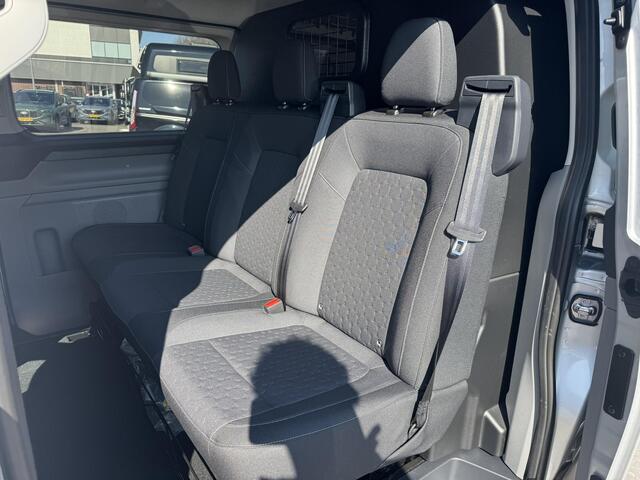 Ford TRANSIT CUSTOM 320 2.5 PHEV L2H1 Limited DC |SCI| Dubbele cabine | Dubbele schuifdeur | 360 graden camera | Adaptieve cruise control | 8-weg verstelbare en verwarmbare passagiersstoel | Inklapbare trekhaak | 17 inch velgen | AGM accu | Reservewiel | 12V aanlsuitpunt