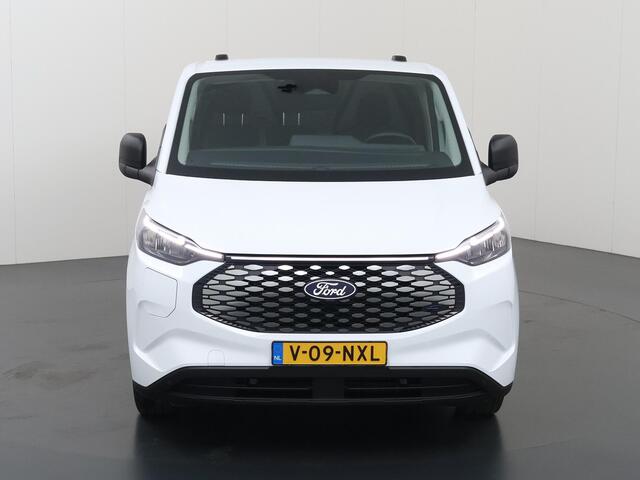 Ford TRANSIT CUSTOM E-Transit 320 | L1 H1 | TREND | 65 kWh | 328 KM RANGE | CLIMATE CONTROL | CARPLAY / ANDROID AUTO | STOELVERWARMING | SPIEGEL VERWARMING | ACHTERUITRIJCAMERA | VOORRUITVERWARMING | LAADRUIMTE PAKKET | VOORBEREIDING 2300 KG TREKHAAK