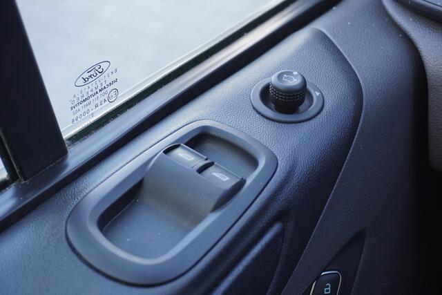 Ford TRANSIT CUSTOM 2.0 TDCI EURO 6 - Airco - Cruise - PDC - ¤ 13.950,- Excl.