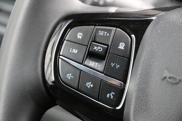 Ford TRANSIT CUSTOM 320 2.0 TDCI 136 | KAR-edition | L2H1 | LED | Camera | Navi | Clima..