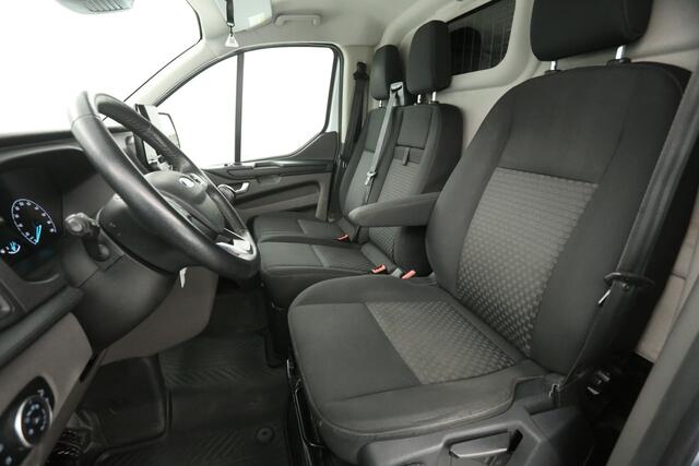 Ford TRANSIT CUSTOM 2.0 TDCI L1H1 | Airco | Camera | Cruise | Trekhaak | 3 Zits | Carplay | Stoelverw.