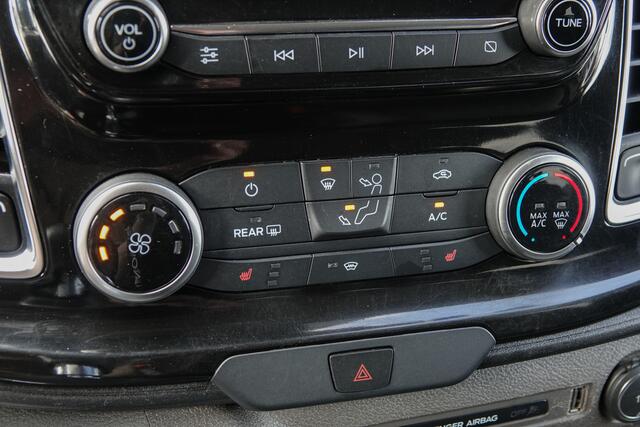 Ford TRANSIT CUSTOM L2H1 | Dubbele Cabine | 5-Persoons | 2.0Tdci 170Pk | Limited 340 | Leder | 2xSchuifdeur | Trekhaak | Raptor Grille | 18''