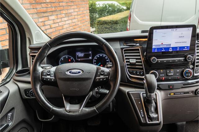 Ford TRANSIT CUSTOM 300 2.0 TDCI L2H1 Limited DC | Dubbel cabine | Lederen bekleding | 6-Zitter | Elek stoelen | Navigatie | CarPlay | Camera | DAB | Dodehoekdetectie | Nieuwe APK | Dealer onderhouden | Euro 6 | BPM Vrij