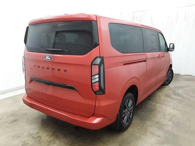 Ford TRANSIT CUSTOM Tourneo 340 2.5 PHEV L2H1 Titanium 9 zitter 233 PK LED Leder Trekhaak Stuurverwarming Stoelverwarming Camera