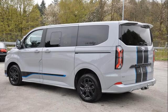 Ford TRANSIT CUSTOM Tourneo 340 2.5 PHEV L1H1 Sport 8 zitter 233 PK B en O Soundsystem Stuurverwarming Stoelverwarming Trekhaak