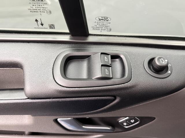 Ford TRANSIT CUSTOM 2.0TDCi 130PK Lang | 2800Kg Trekhaak | Multimedia | Airco | Cruise | 3-Zits