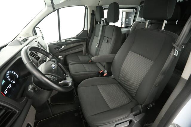 Ford TRANSIT CUSTOM 2.0 TDCI L2H1 | DC | 6 Zits | 2800kg Trekgew. | Airco | Cruise | 2xSchuifdeur | Parkeersens. | Trekhaak