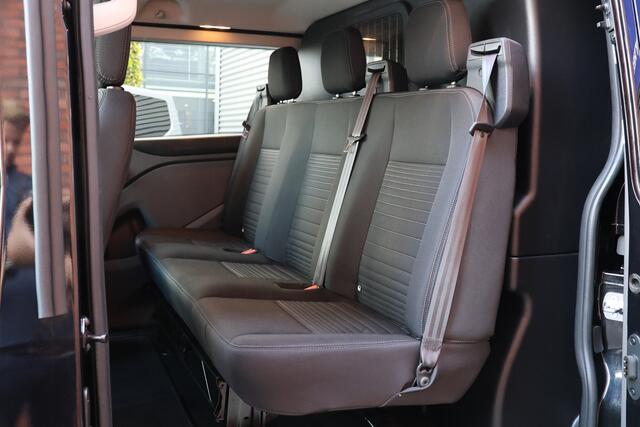 Ford TRANSIT CUSTOM 320 2.0 TDCI 170 PK L2H1 Limited DC | ACC | Blind Spot | Elek stoelen | CarPlay | Camera | Navigatie | Trekhaak | Dubbel cabine | DAB | PDC V+A | MF Stuur | 5-Zitter | Nieuwe APK | Dealer onderhouden | NAP Logisch | NL Auto