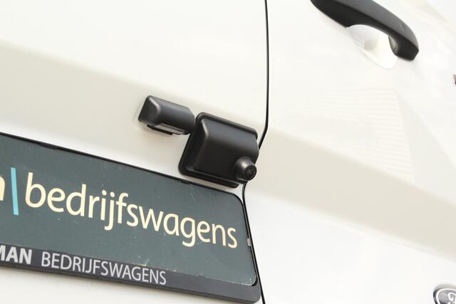 Ford TRANSIT CUSTOM E-Transit 320 L2H1 Trend | 71 kWh | 160kW/218pk | Stoelverwarming | Camera | Carplay/Android | Cruise | Lease 663,- p/m