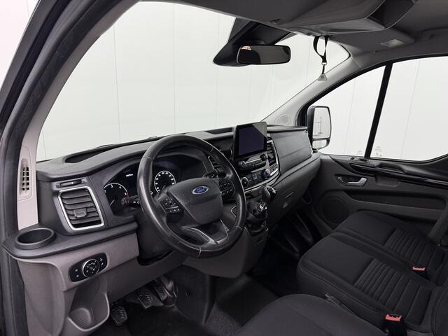 Ford TRANSIT CUSTOM 2.0TDCI 130PK Lang Limited | 2800Kg Trekhaak | Navigatie | Camera | Airco | Cruise | 3-Zits