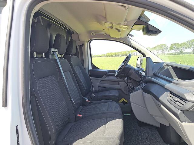 Ford TRANSIT CUSTOM 2.0 TDCI L2H1 Trend L2H1 Navi Euro6 Airco Achterdeuren Camera 3-Zits BPM-Vrij Facelift Model