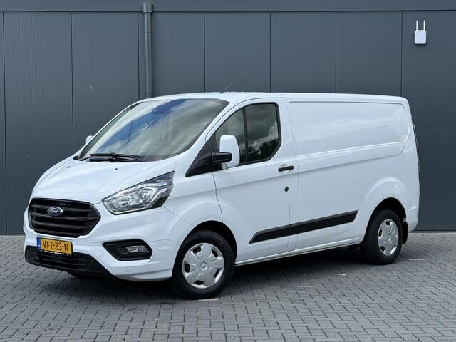 Ford TRANSIT CUSTOM 2.0 TDCI E6 / L1H1 / 1e EIG. / INRICHTING / 2.5 TONS TREKHAAK / 3-ZITS / AIRCO / CRUISE / LED