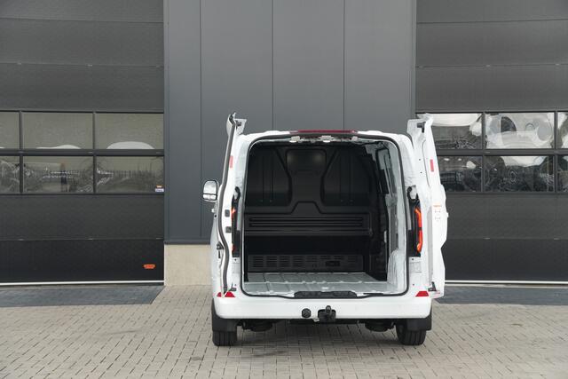 Ford TRANSIT CUSTOM E-Transit 320 L1H1 Limited 71 kWh 218pk - 2x Schuifdeur - Trekhaak - Camera - Carplay - Rijklaar