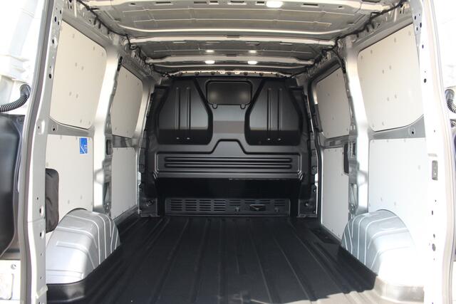 Ford TRANSIT CUSTOM E-Transit 320 L1H1 Trend | 71 kWh | 160kW/218pk | Stoelverwarming | Camera | Carplay/Android | Cruise | Lease 681,- p/m