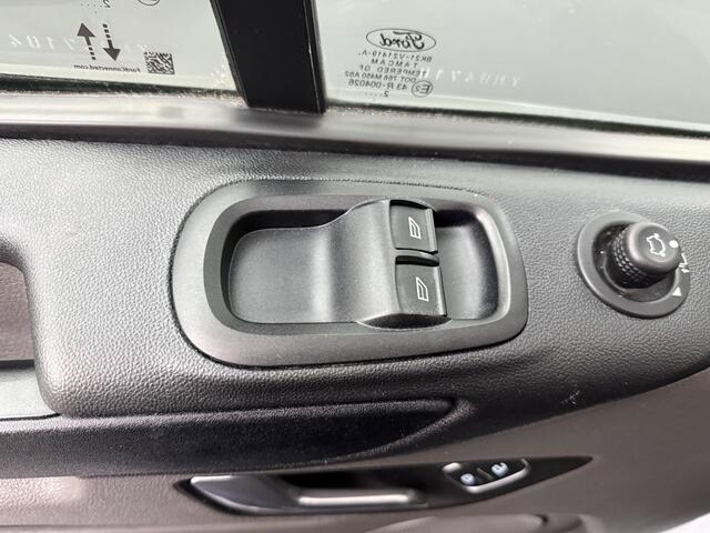Ford TRANSIT CUSTOM 2.0TDCi 130PK L1H2 | Imperiaal | Multimedia | Camera | Airco | Cruise | 3-Zits