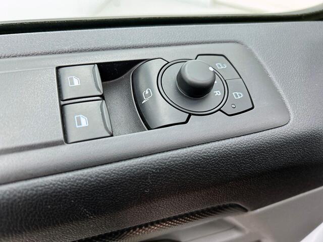Ford TRANSIT CUSTOM 300 2.0 TDCI L2H1 Trend Airco Cruise Navigatie Parkeersensoren Camera Carplay/ Android auto