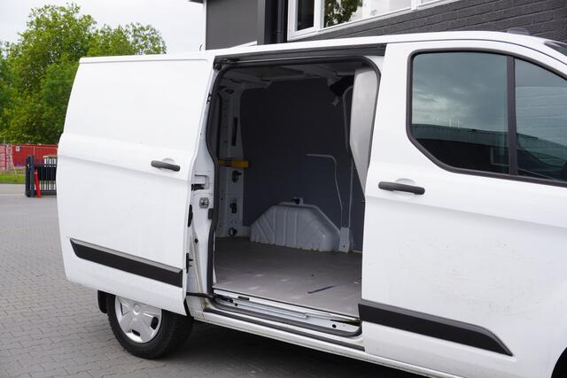 Ford TRANSIT CUSTOM 2.0 TDCI 130PK Automaat EURO 6 - Airco - Cruise - Camera - ¤11.900,- Excl.