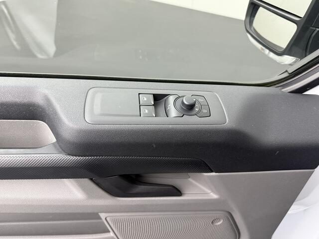 Ford TRANSIT CUSTOM 2.0TDCi 136PK Business | Digital Cockpit | Achterdeuren | Multimedia | Airco | 3-Zits | Cruise