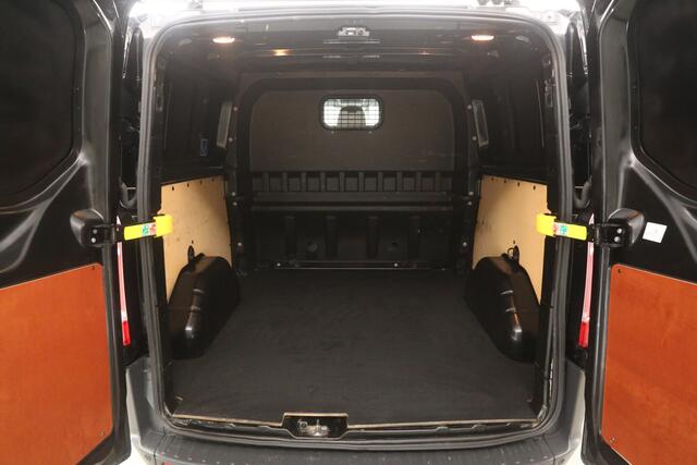 Ford TRANSIT CUSTOM 2.0 TDCI L2H1 | Dubbele Cabine | Airco | Cruise | Navi | Parkeersens. | Trekhaak