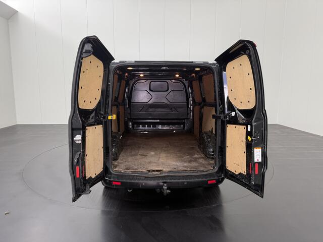 Ford TRANSIT CUSTOM 2.0TDCI Automaat Lang Limited | Navigatie | Camera | Airco | Cruise | Trekhaak | 3-Zits