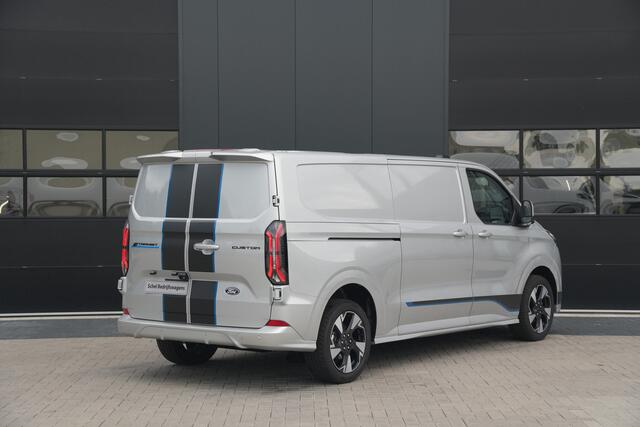 Ford TRANSIT CUSTOM E-Transit 340 L2H1 Sport 71 kWh 218pk - ACC - Elek Trekhaak - B&O - Navi - Stoel/Stuurverwarming - 360 Camera - Blindspot - Rijklaar