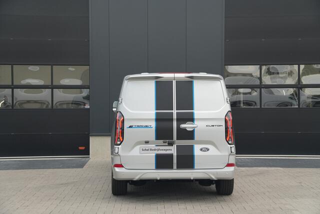 Ford TRANSIT CUSTOM E-Transit 340 L2H1 Sport 71 kWh 218pk - ACC - Elek Trekhaak - B&O - Navi - Stoel/Stuurverwarming - 360 Camera - Blindspot - Rijklaar