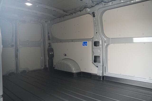 Ford TRANSIT CUSTOM E-Transit 320 L2H1 Limited 71 kWh 218pk - Elek Trekhaak - LED - Carplay - Stoelverwarming - Keyless - Cruise - Rijklaar