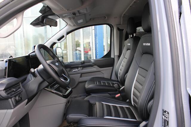 Ford TRANSIT CUSTOM 320 2.5 PHEV L2H1 Grey Platinum DC | Ruime Voorraad! | Dubbele Cabine Of Gesloten Bestel | Rijklaar | Ford Voorraad | Dubbele zijschuifdeur | Dual-zone automatische airconditioning | Privacy glass | Groot middenconsole | Trekhaakvoorbereiding | Centrale d