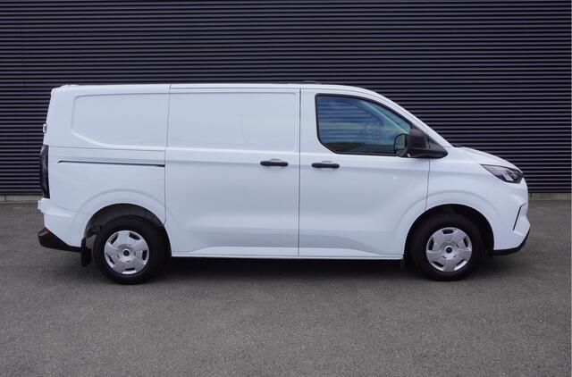 Ford TRANSIT CUSTOM 111pk L1H1 Trend Nieuw model Apple Carplay Camera Parkeersensoren Cruise control Digitaal Dashboard Trekhak