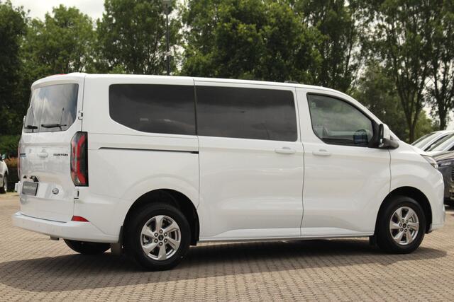 Ford TRANSIT CUSTOM E-Transit 320 L1H1 Kombi | 9 persoons | Limited | 71kWh | 100kW/136pk | Trekgewicht 2300kg | Camera | Carplay/Android | Cruise | Lease 771,- p/m