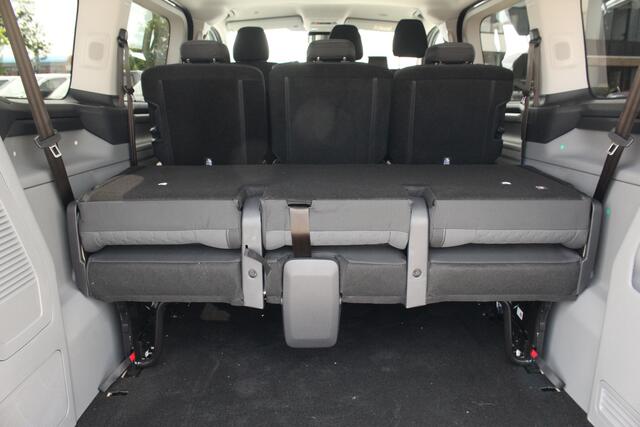 Ford TRANSIT CUSTOM E-Transit 320 L1H1 Kombi | 9 persoons | Limited | 71kWh | 100kW/136pk | Trekgewicht 2300kg | Camera | Carplay/Android | Cruise | Lease 771,- p/m