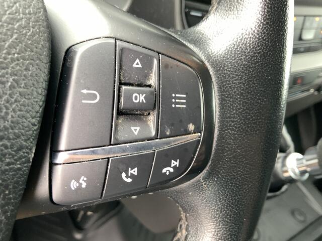 Ford TRANSIT CUSTOM 280 2.0 TDCI L1H1 Trend airco Cruise 3 Zits Scherm Trekhaak 2500 kg Euro 6