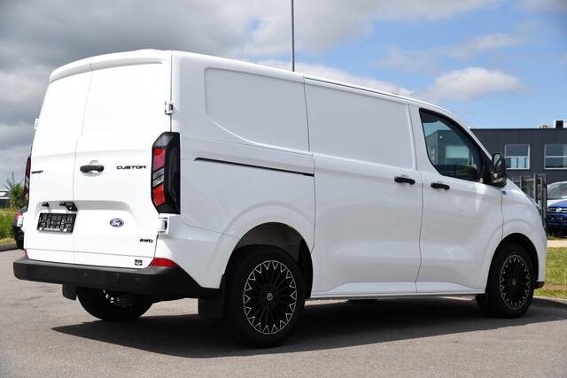 Ford TRANSIT CUSTOM 300 2.0 TDCI L1H1 AWD PB Edition Camera, Adaptieve Cruise, Carplay, 4x4, Virtual, 136pk, Automaat, LED, Multimedia, Sensoren, Uniek!