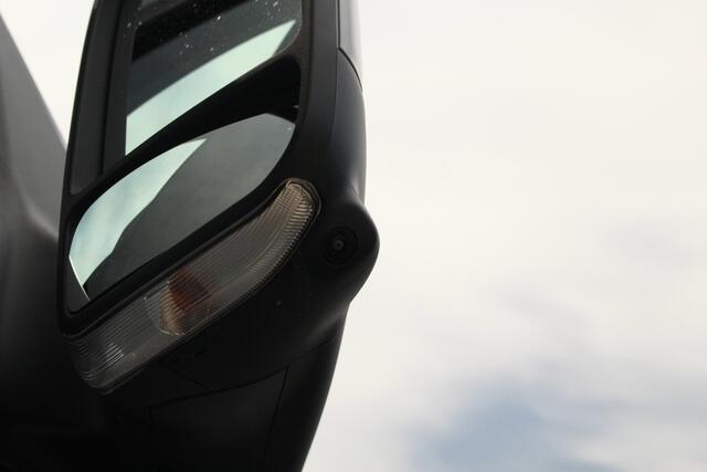 Ford TRANSIT CUSTOM E-Transit 320 L2H1 Limited DC | 71 kWh | Driver Assist | Adap. Cruise | 360gr Camera | Carplay/Android | Lease 824,- p/m