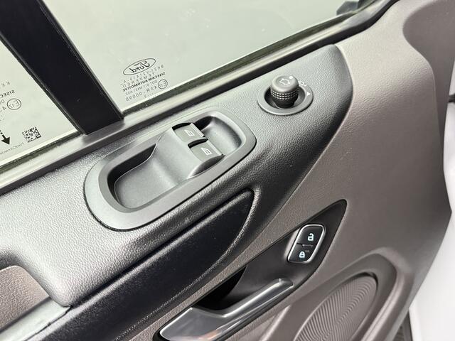 Ford TRANSIT CUSTOM 2.0TDCi 130PK Werkplaatsinrichting | Navigatie | Camera | Multimedia | 3-Zits | Airco