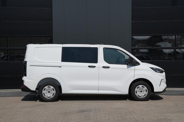 Ford TRANSIT CUSTOM 320 2.0 TDCI L1H1 Trend DC 136pk - 2x Schuif - Stoel/stuurverwarming - Cruise - Navi - Camera - Rijklaar