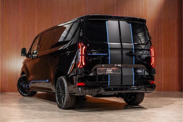 Ford TRANSIT CUSTOM E-Transit 340 L2H1 Sport 71 kWh | 350 KM Range | 360 Camera | Driving Assistant | L+R Schuifdeuren | DSS LED | Stoel/Stoel | Middenconsole | Navigatie | CarPlay | ACC | Blind Spot | Stuur- en stoelverwarming | Trekhaak | Dakdragers | E-Transit Custom | Ze