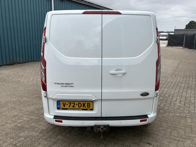 Ford TRANSIT CUSTOM 310 2.0 170Pk TDCI L1H1 Sport / Cruise / Navi / Trekhaak / Apk t/m 10-11-2026