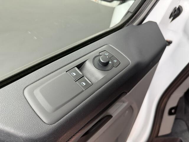 Ford TRANSIT CUSTOM 2.0TDCi 136PK Lang Business | Digital Cockpit | Multimedia | Camera | Airco | Cruise | 3-Zits