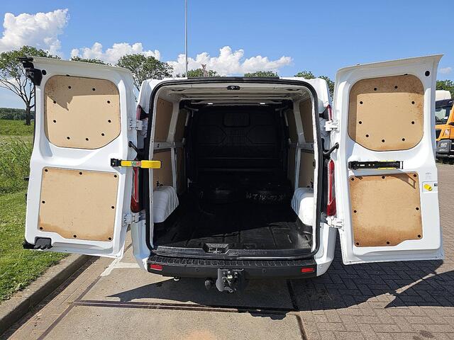 Ford TRANSIT CUSTOM 340 2.0 TDCI L2H1 Trend L2H1 2x Schuifdeur Airco Trekhaak Navi PDC Achterdeuren Cruise Control Euro6 131 PK
