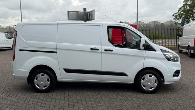 Ford TRANSIT CUSTOM 2.0 TDCI 96KW 131PK AUTOMAAT EURO 6 AIRCO/ CRUISE CONTROL/ CAMERA/ 100% DEALERONDERHOUDEN