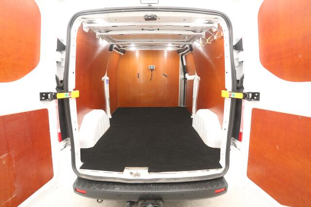 Ford TRANSIT CUSTOM 2.0 TDCI L2H1 | 2800kg Trekgew. | Airco | Cruise | Trekhaak | Parkeersens.
