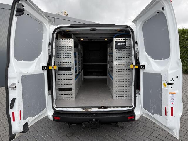 Ford TRANSIT CUSTOM 2.0 TDCI / L2H1 / 1e EIG. / SORTIMO INRICHTING / TREKHAAK / CRUISE / 3-ZITS / 2800 KG AHG