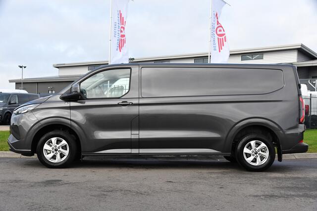 Ford TRANSIT CUSTOM E-Transit 340 L2H1 Limited 65 kWh Virtual, Adaptieve Cruise, Camera, Carplay, Stoelverwarming, LED, 218pk, NAVI, Uniek!