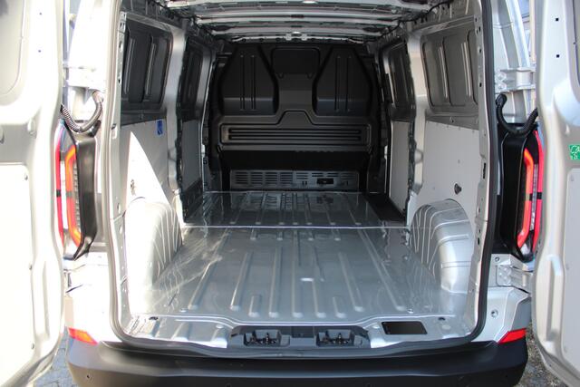 Ford TRANSIT CUSTOM E-Transit 340 L2H1 Trend 71 kWh ELEKTRISCH ! Carplay, Camera, Cruise Contole, Winter pakket Stoel Stuur en Voorruit verwarming, Van ¤ 46.340,- nu voor ¤ 37.950,-