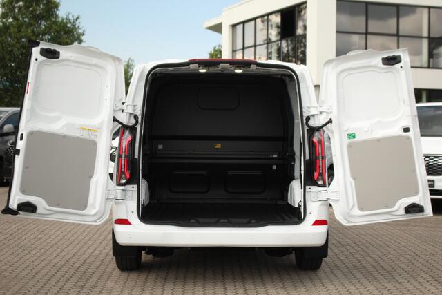 Ford TRANSIT CUSTOM E-Transit 320 L2H1 Limited DC | 71 kWh | 160kW/218pk | Pro Power | Trekgewicht 2300kg | Camera | Carplay/Android | Cruise | Lease 806,- p/m