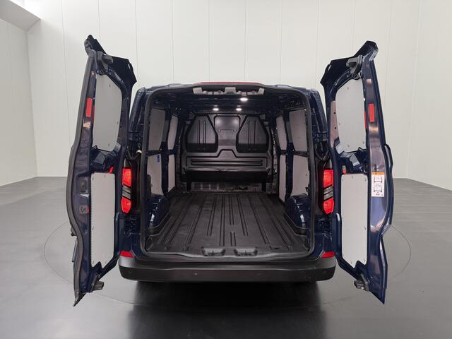 Ford TRANSIT CUSTOM 2.0TDCi 136PK Business Lang | Achterdeuren | Multimedia | Camera | Airco | Cruise | 3-Zits
